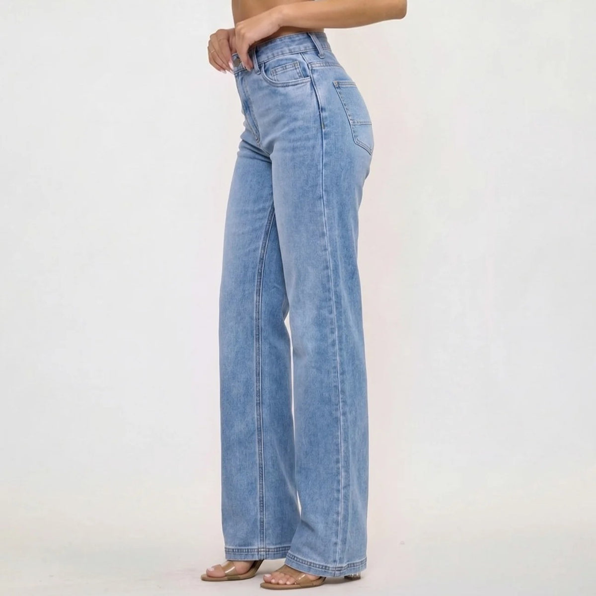 Straight Jeans With Detachable Metal Charm Chain