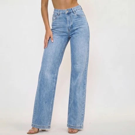 Straight Jeans With Detachable Metal Charm Chain
